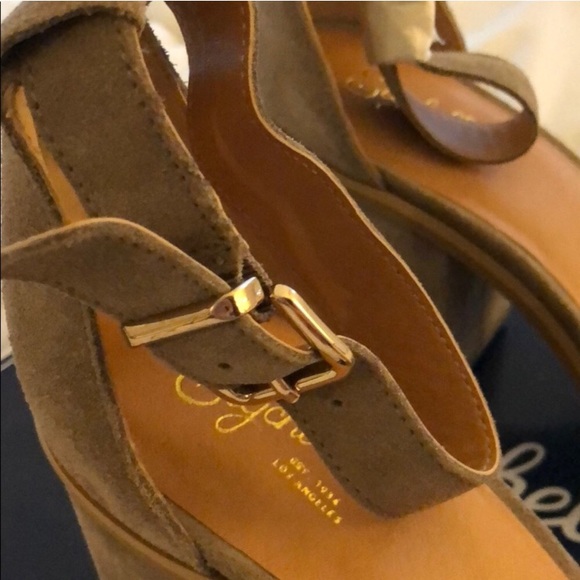 Tan suede Seychelles Block Heels - Picture 4 of 5